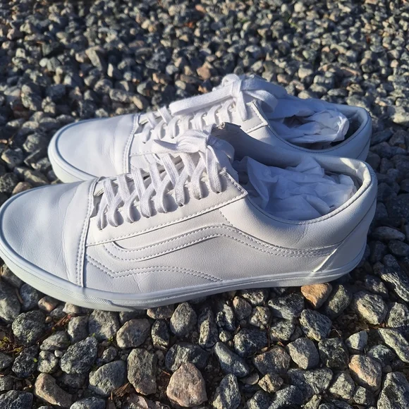 Vans Old Skool Classic All-White Men's Sneakers 12 - Picture 8 of 16